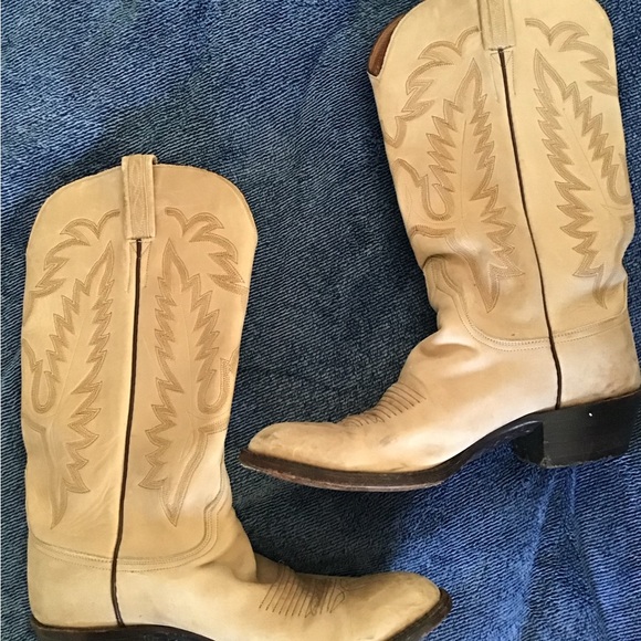 Lucchese Tan Leather Cowboy Boots